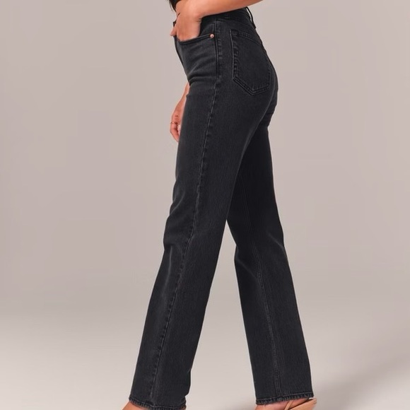 Abercrombie & Fitch The 90s Straight Ultra High Rise Curve Love Black Jeans - Picture 3 of 13